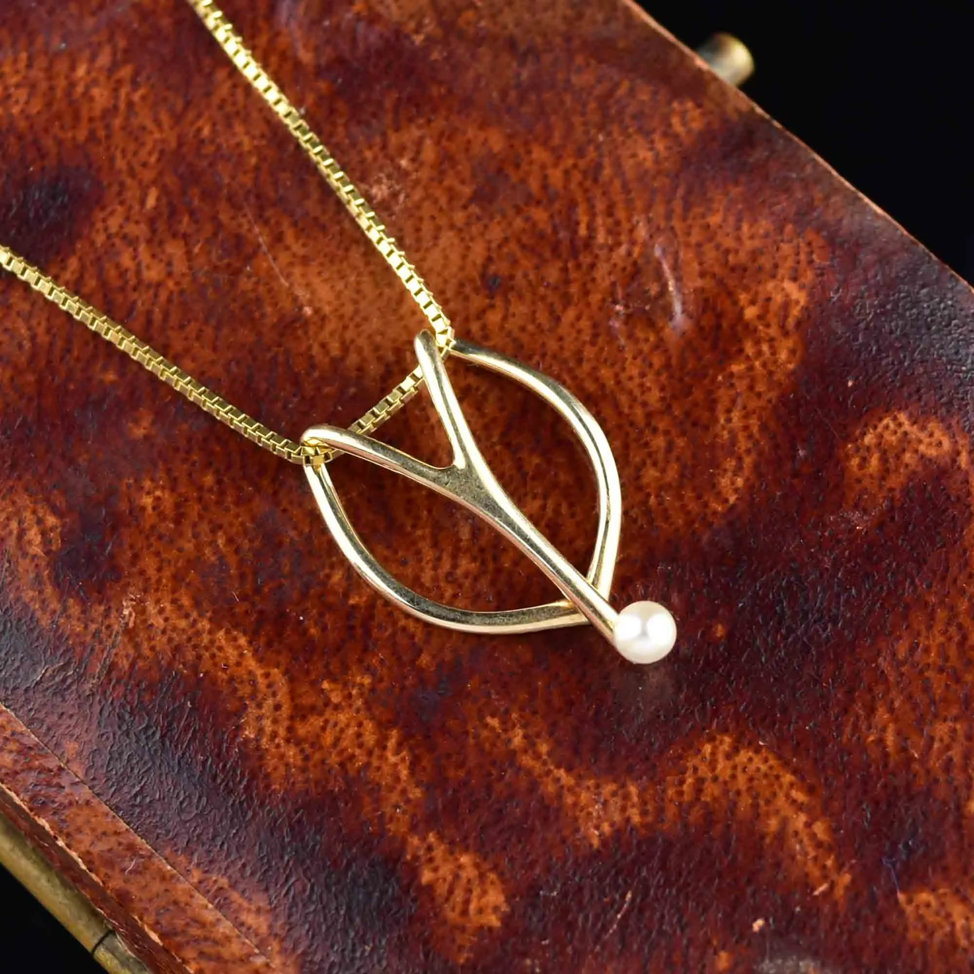 14K Gold Pearl Horseshoe Slider Pendant Necklace