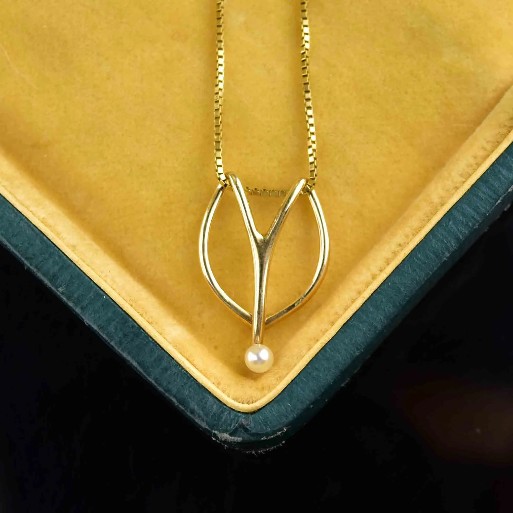 14K Gold Pearl Horseshoe Slider Pendant Necklace