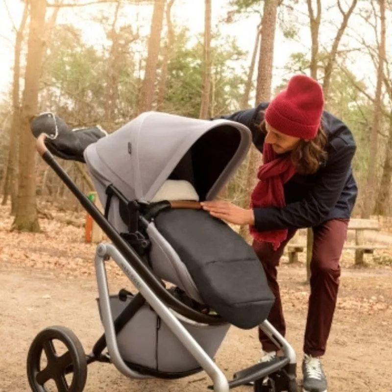 2-in-1 Winter Footmuff - Essential Black