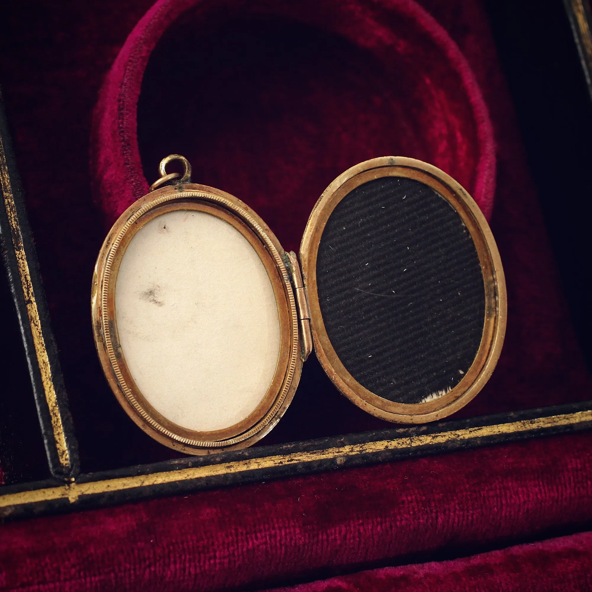 Antique Victorian Enamelled 'In Memoriam' Locket