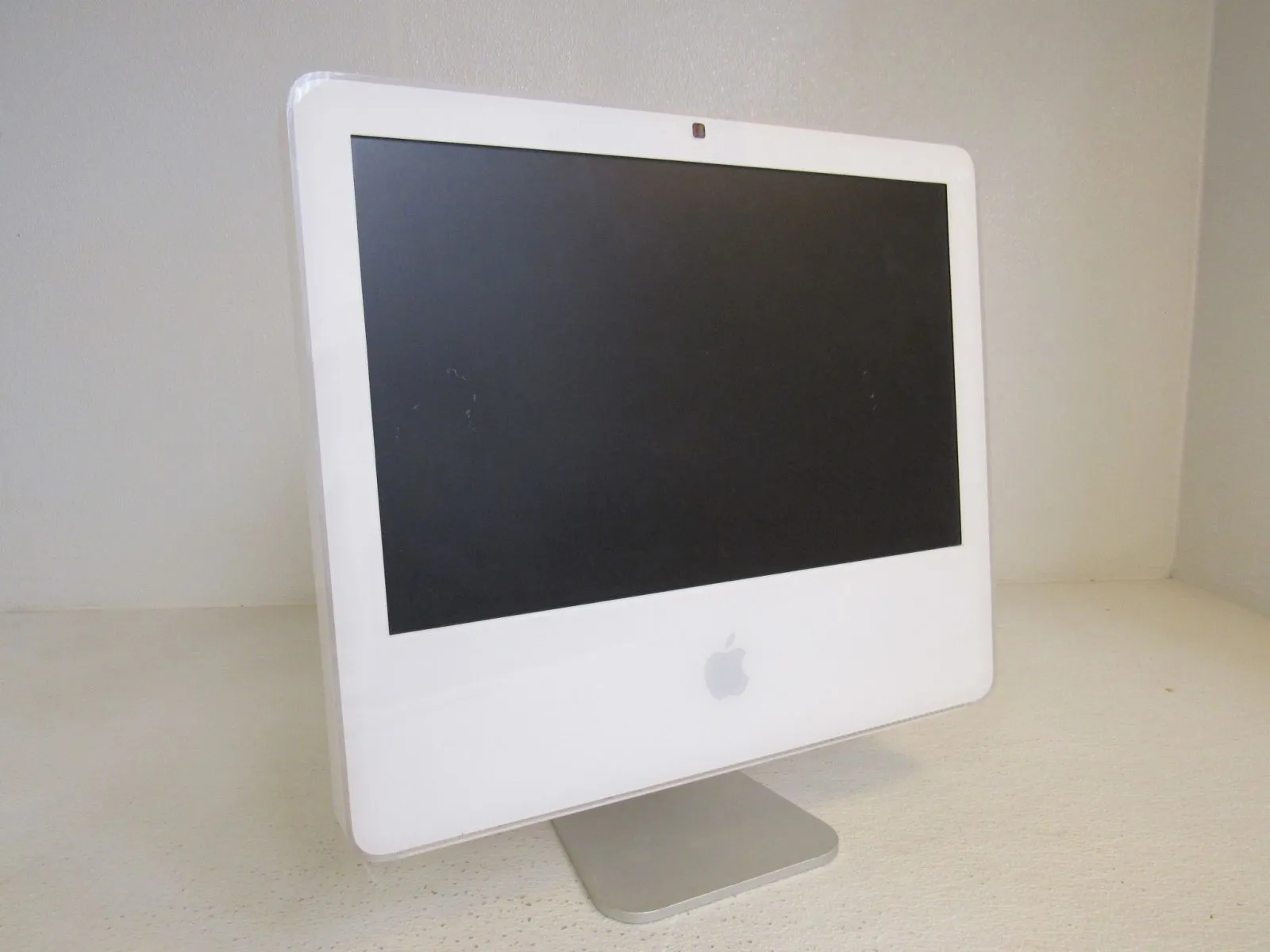 Apple iMac 17 in All In One Computer Bare Unit S White/Gray 1GB RAM A1195 -- Used