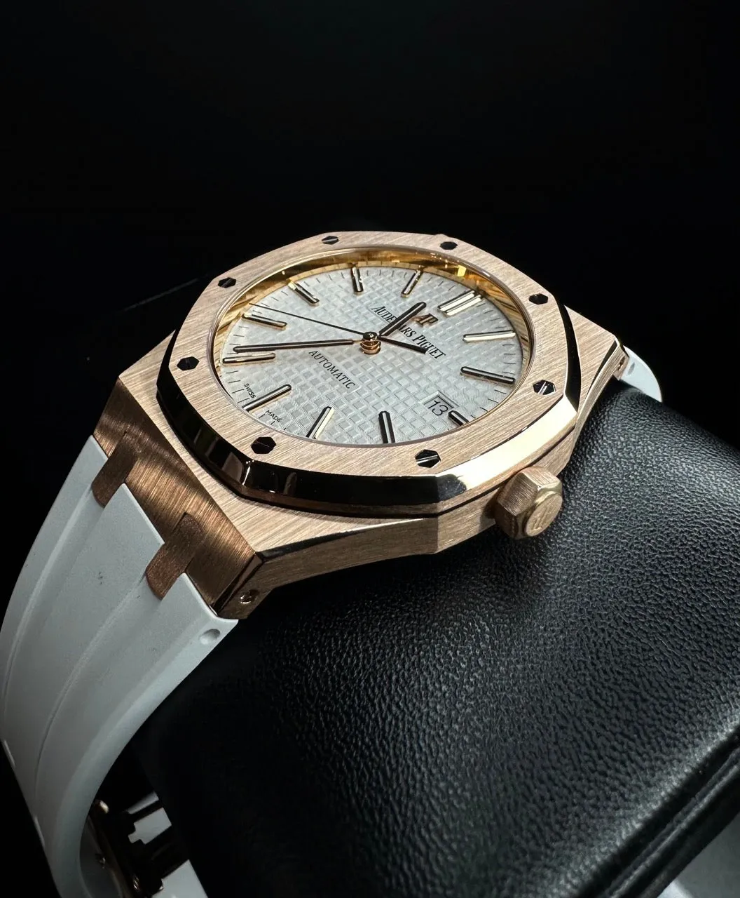 Audemars Piguet Royal Oak Rose Gold White Dial Watch 15400OR.OO.D088CR.01 - 2018