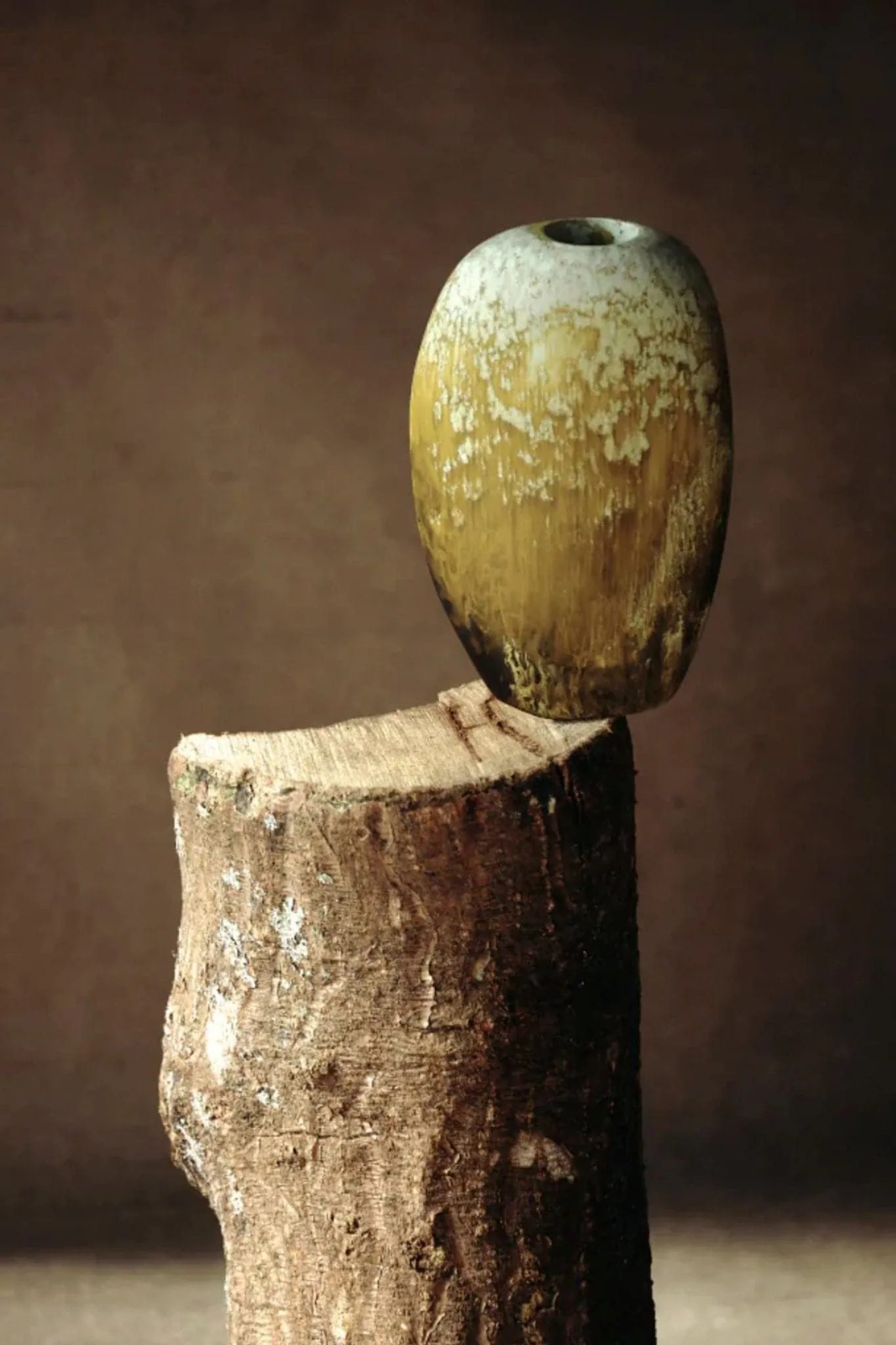 Bold Skipping Stone Vase