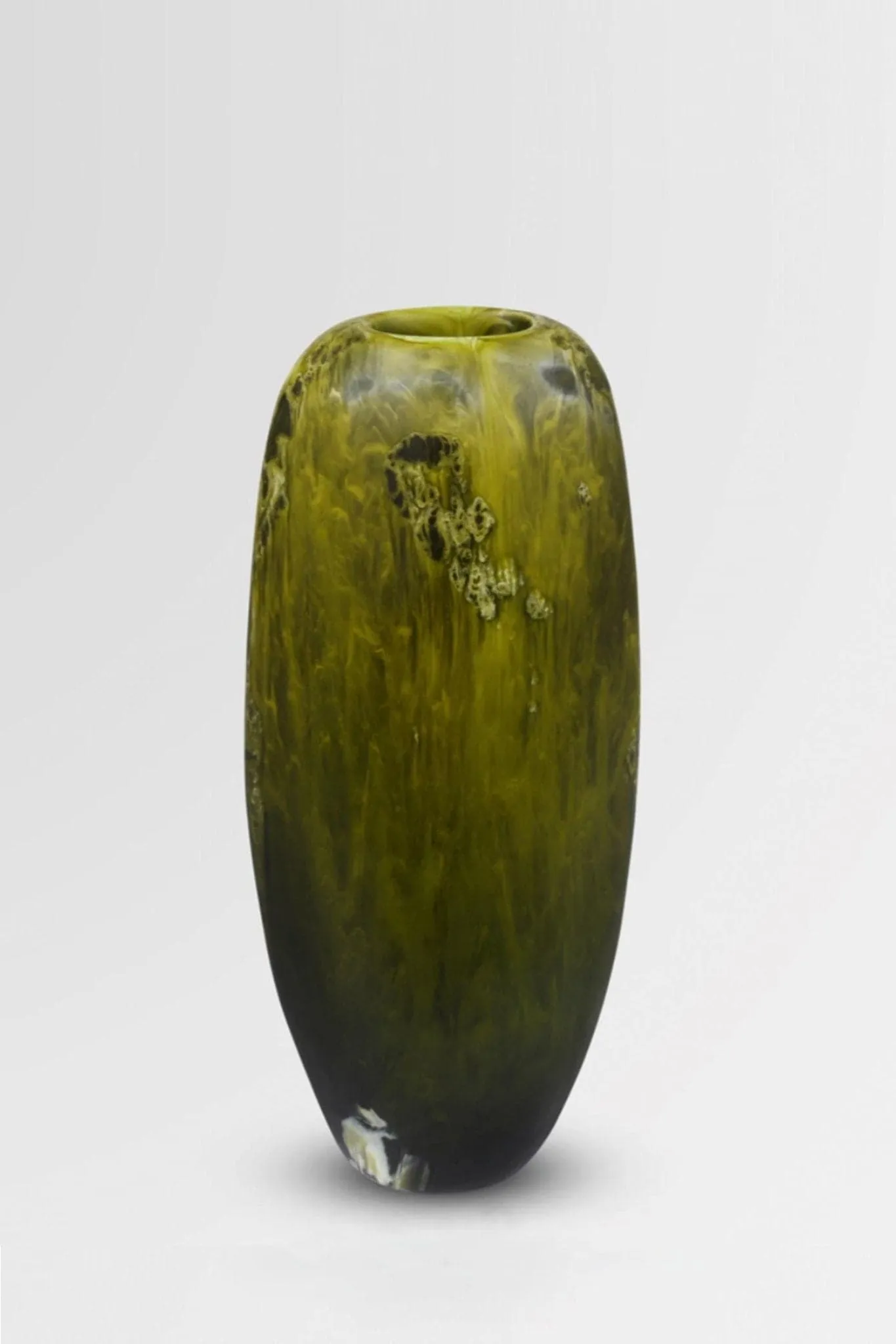 Bold Skipping Stone Vase