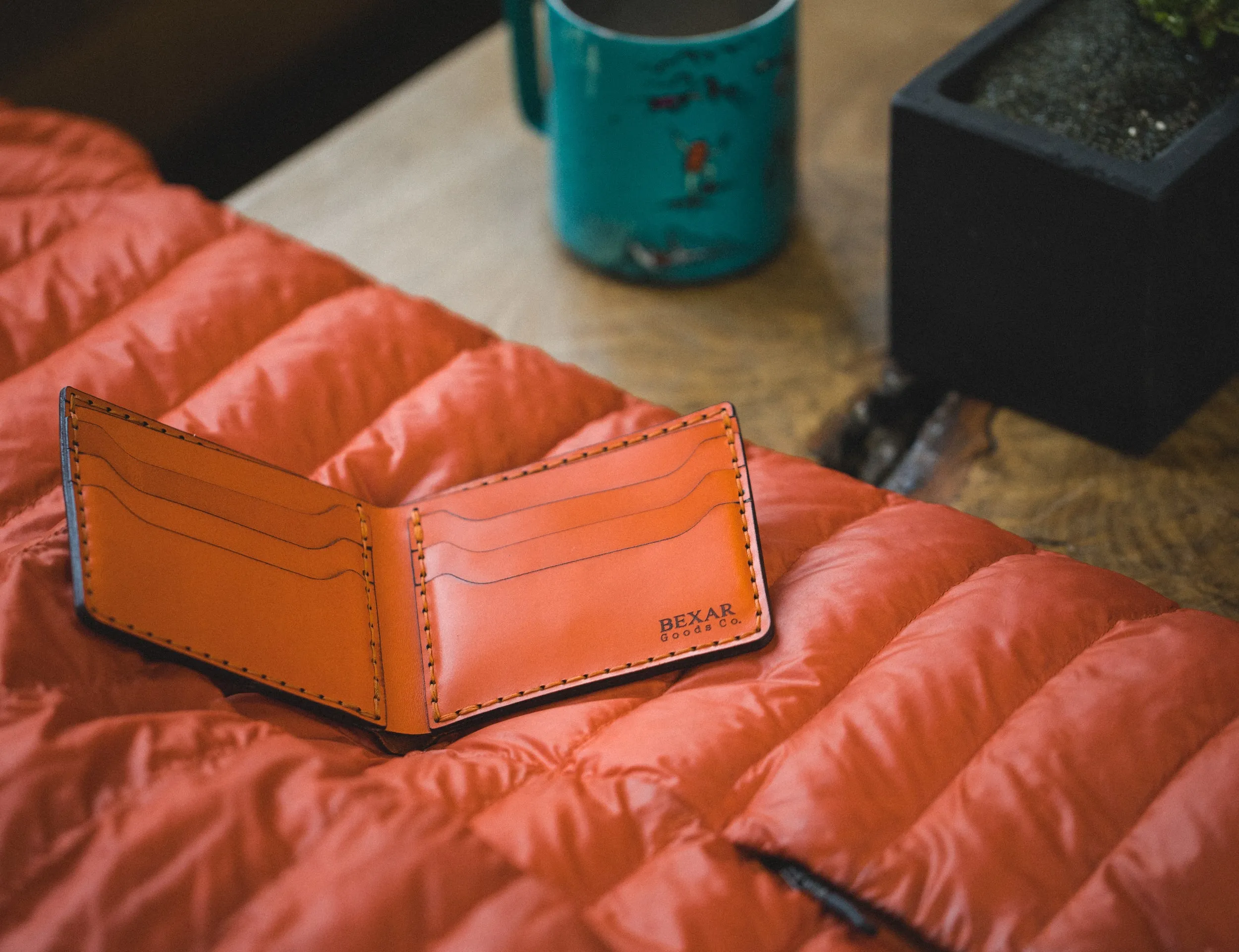 Classic 6 Bifold // S.O.S