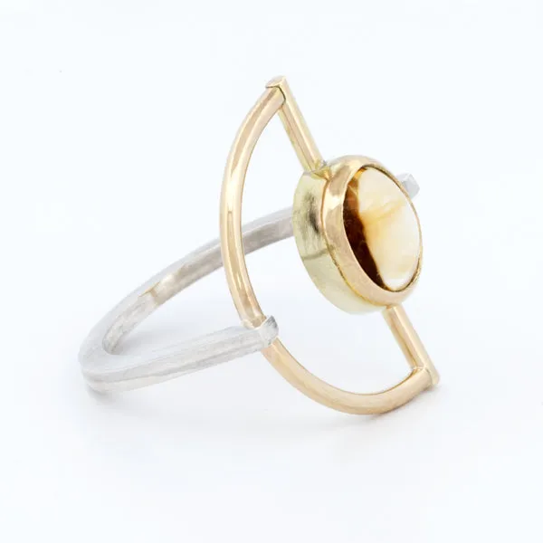 Creating Things by Andrea Rojas Córdoba - Golden Oval Ring