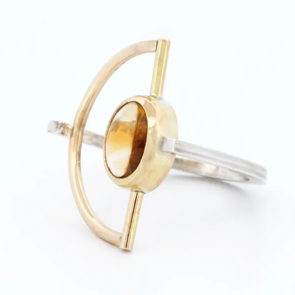 Creating Things by Andrea Rojas Córdoba - Golden Oval Ring