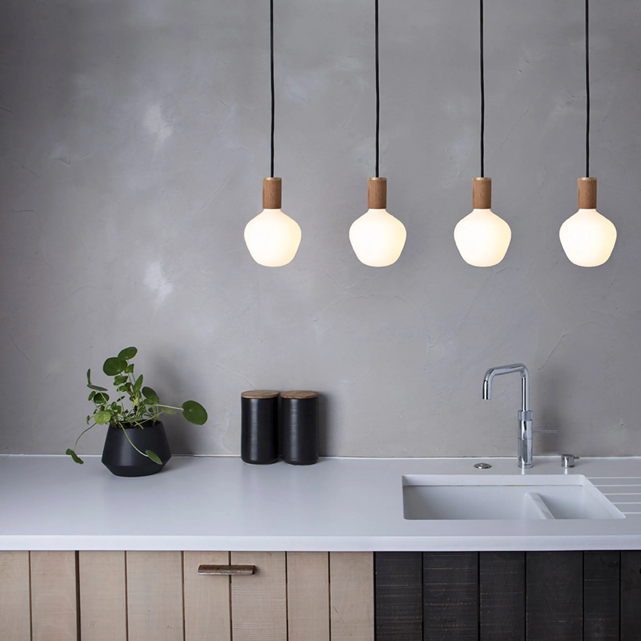 Enno Pendant Light in Brass