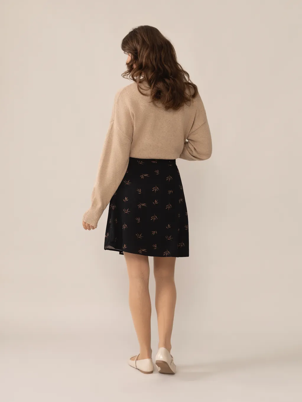 Naomi Foliage Wrap Skirt in Black