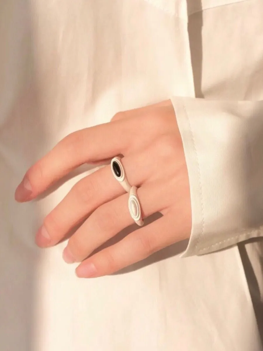 Pure Silver Satellite Ring-White Chalcedony/Black Onyx