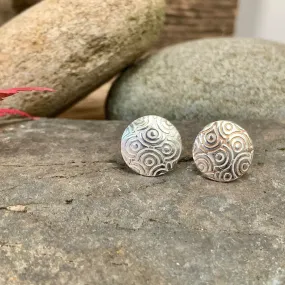 Silver textured round stud earrings