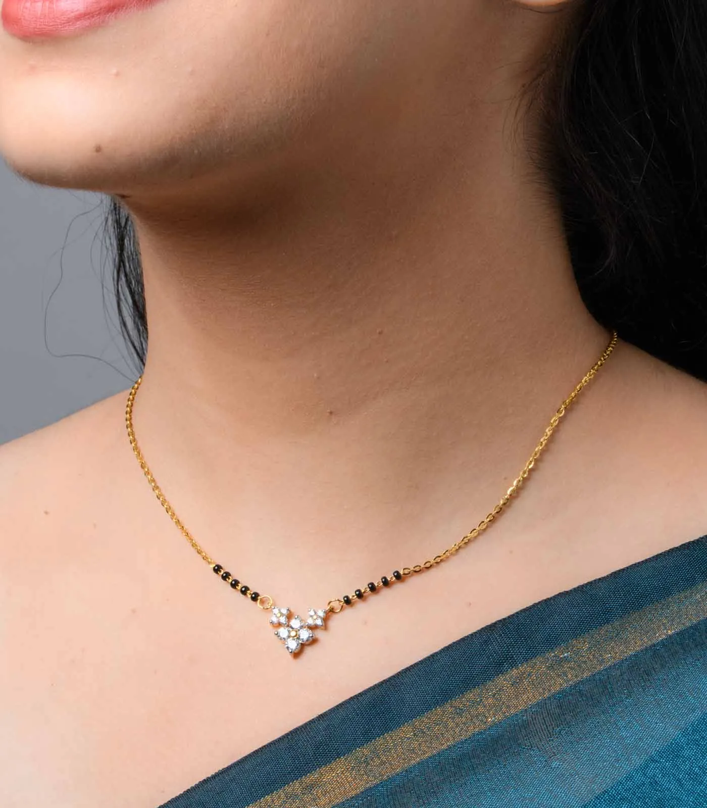 Three Flowers Classic Mangalsutra