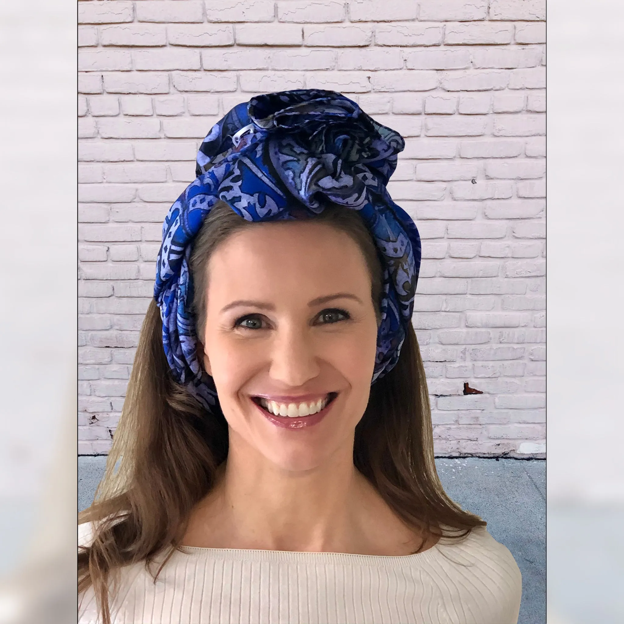 WS Blue Leopards Headscarf